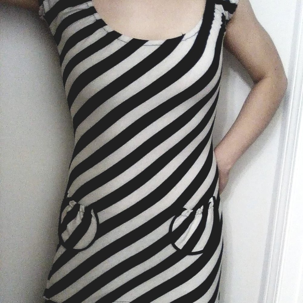 Diagonal Striped Pocket Top